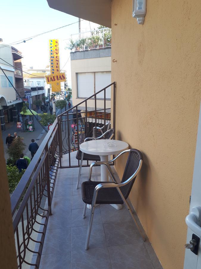 Hostal Margarita Pineda de Mar Esterno foto