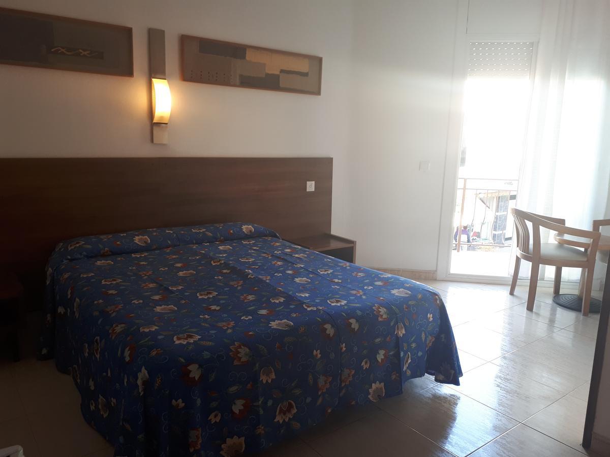 Hostal Margarita Pineda de Mar Esterno foto