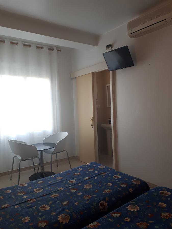 Hostal Margarita Pineda de Mar Esterno foto