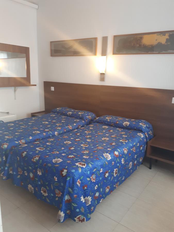 Hostal Margarita Pineda de Mar Esterno foto