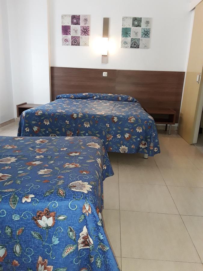 Hostal Margarita Pineda de Mar Esterno foto