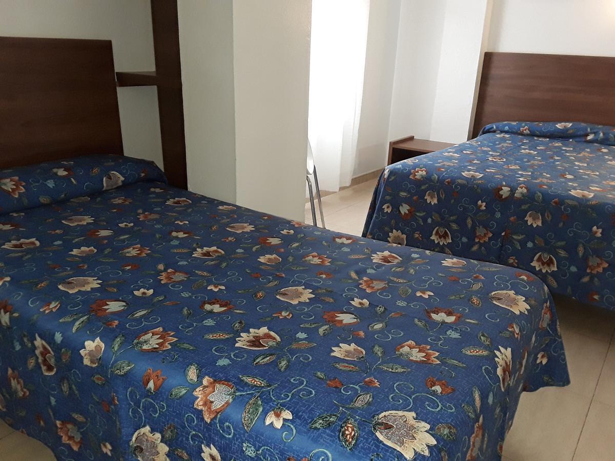 Hostal Margarita Pineda de Mar Esterno foto