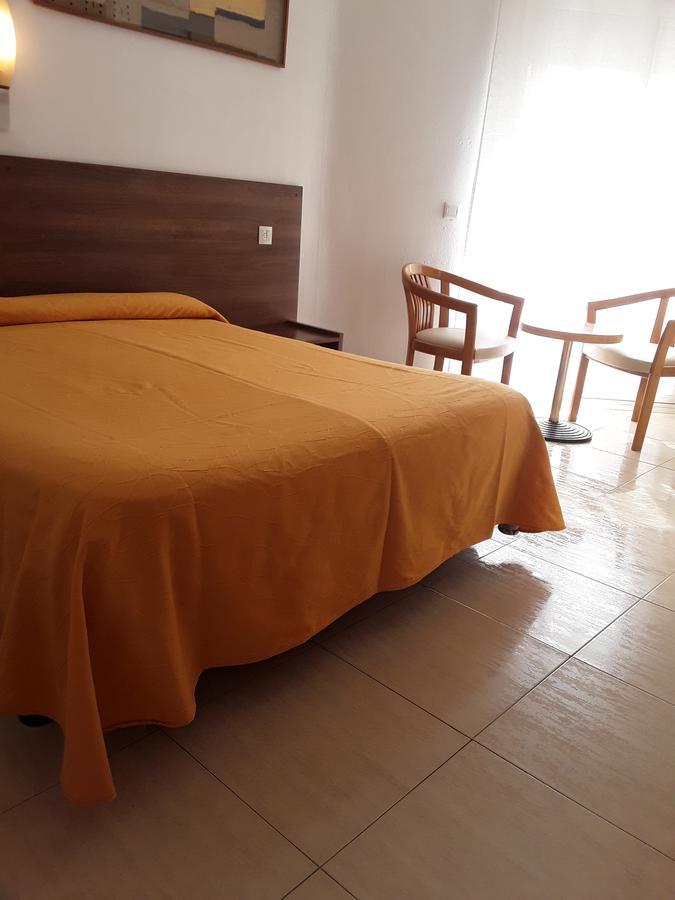 Hostal Margarita Pineda de Mar Esterno foto