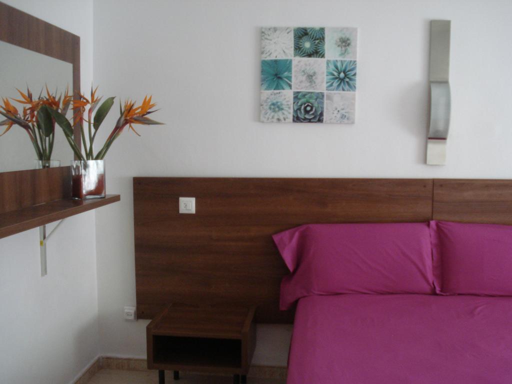 Hostal Margarita Pineda de Mar Esterno foto