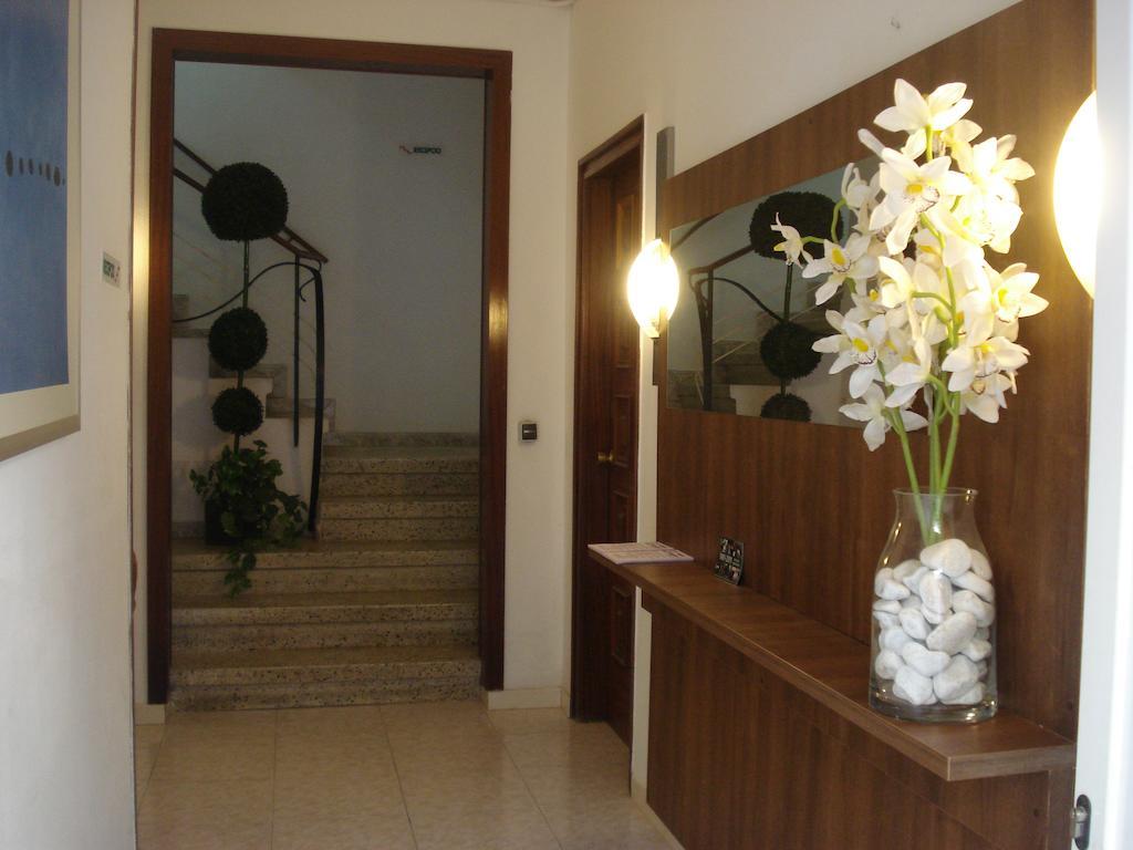Hostal Margarita Pineda de Mar Esterno foto